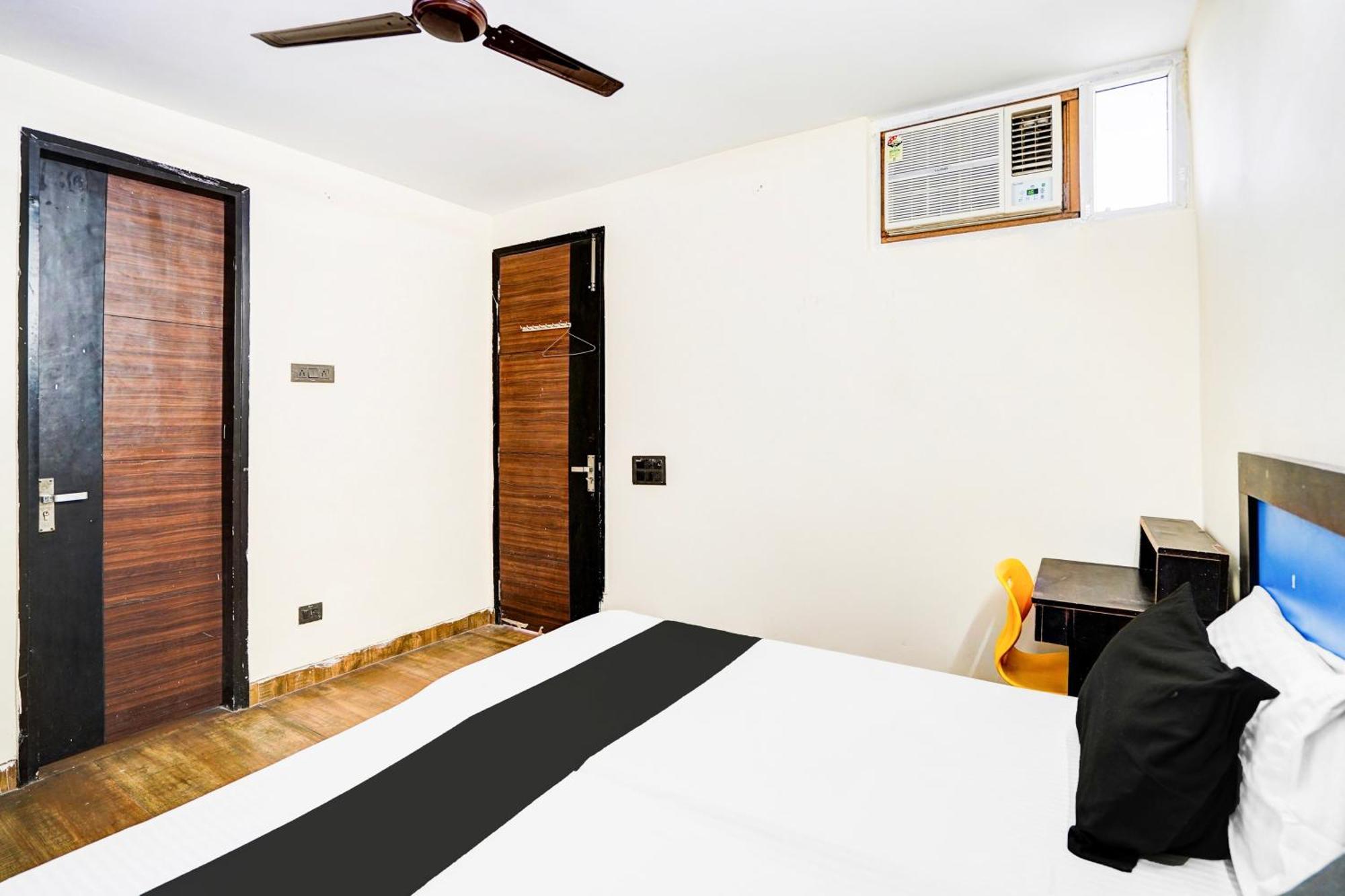 O The Bed Box Hotel New Delhi